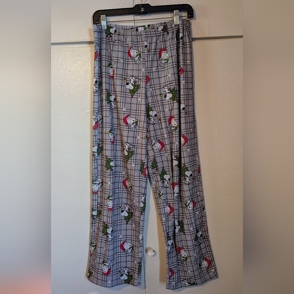 Peanuts Pajama Set - Picture 6 of 8